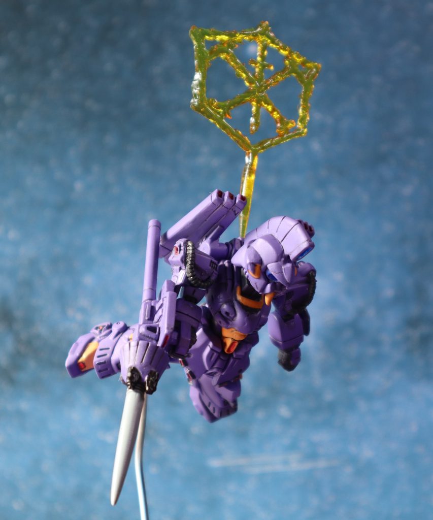 カメラ、目、ビームフラッグは蛍光塗料を使用していますが、画面ではわかりにくいです。