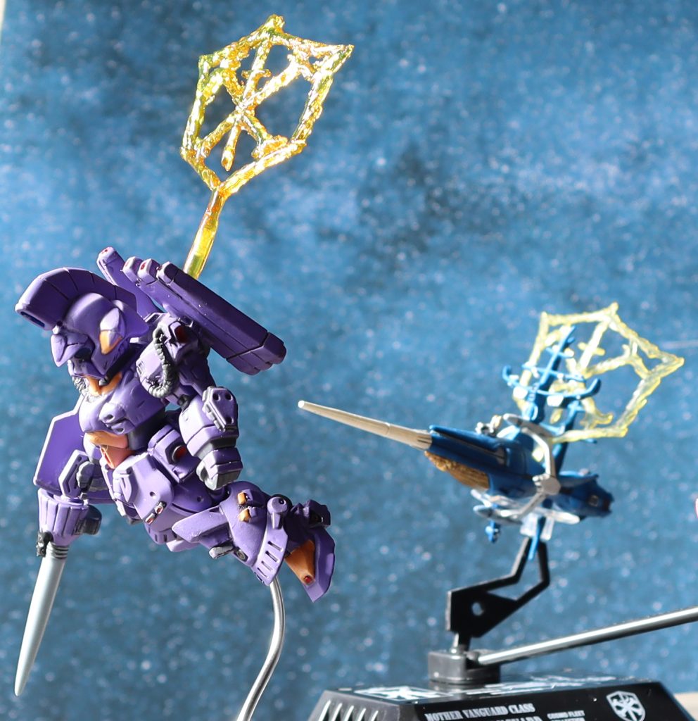 背中のビームフラッグは、コスモフリートコレクションのマザーバンガードのパーツをおゆまるで型取りし、透明レジンを流して作成しました。