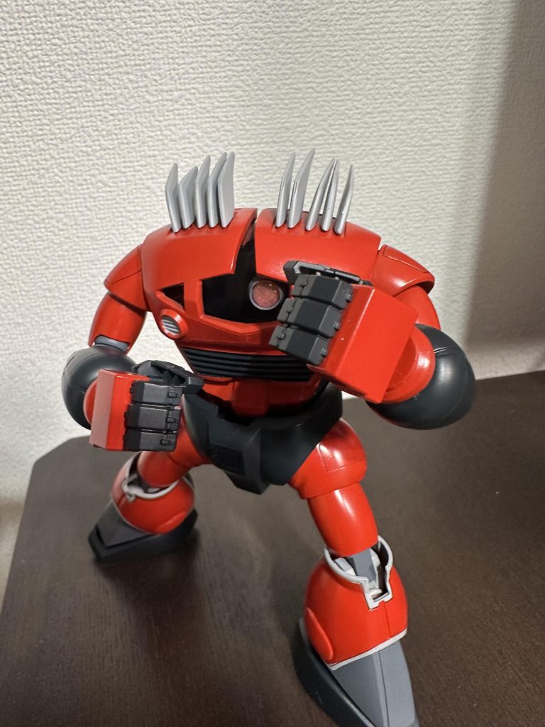 可動範囲を広げたのでこんなポーズやら