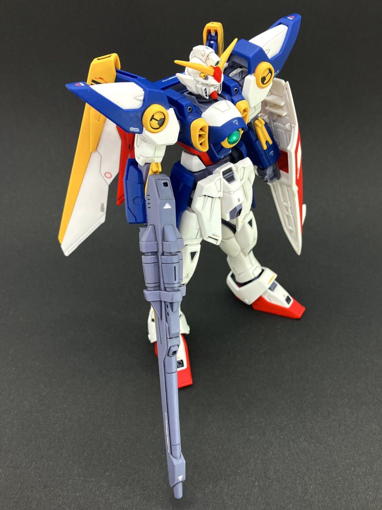 本体の成形色が少しアイボリーなのが新鮮