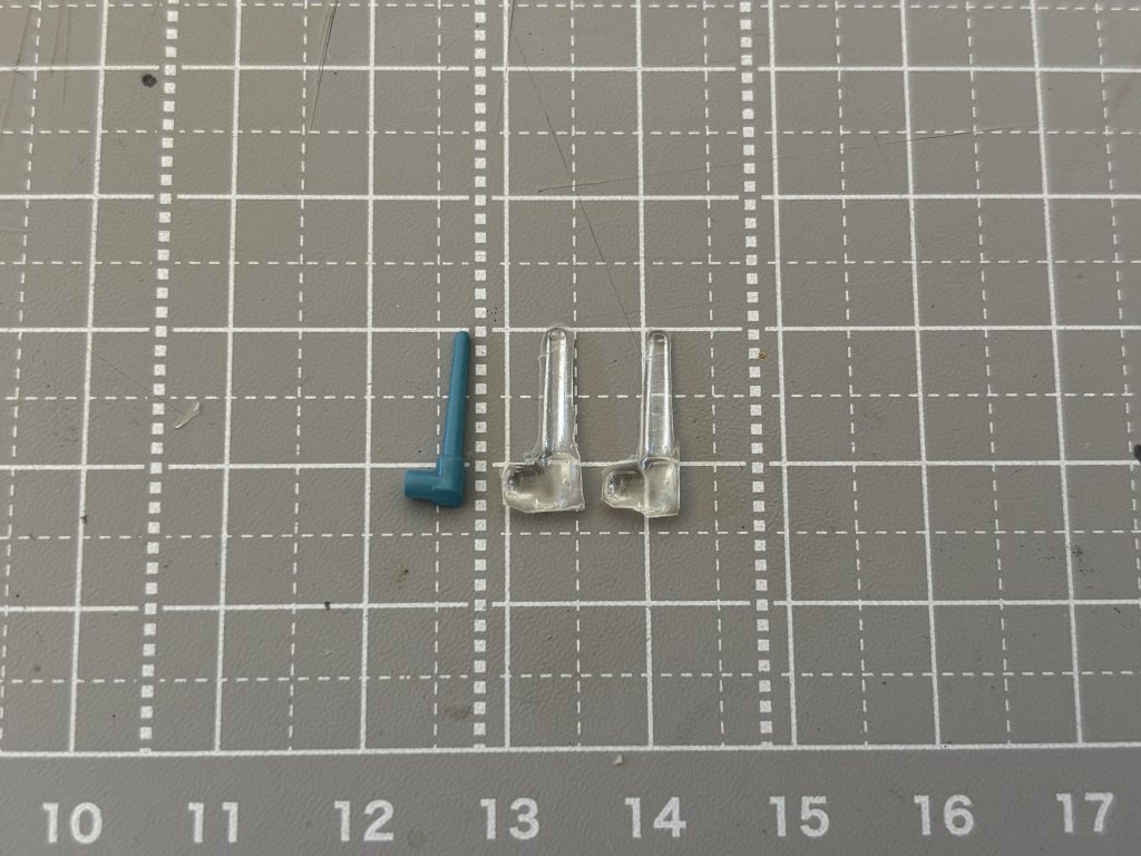 素人仕事なんで、バリだらけになるけど…そんなもんは削り落とせばええんです！！