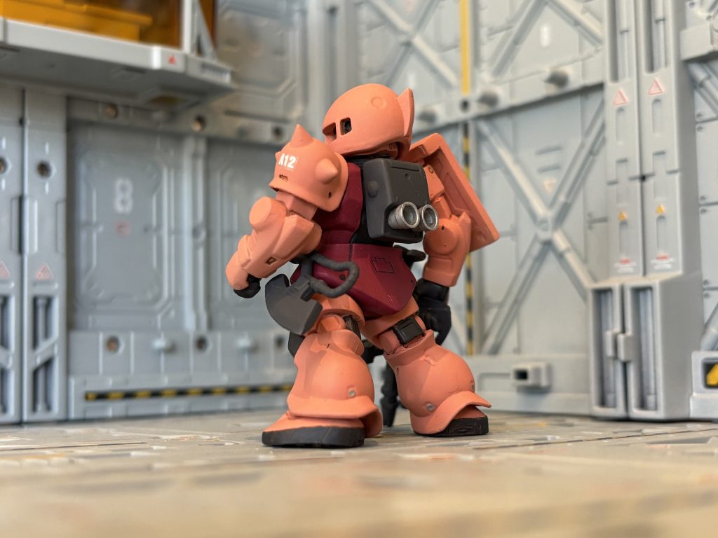 今回は正面よりも後ろ姿の方がいい感じ。老兵の背中はカッコイイ！