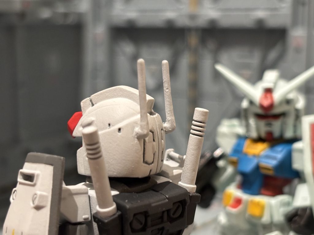 やっと、アンテナの話できるわ笑コレね、作ったんですよ。レジンで。100均ってホンマすごいよね！？もう何でも売ってる！レジンも売ってれば、ブラックライト売ってて。いっぺんやってみたいと思ってたから、今回やってみる事にしました！