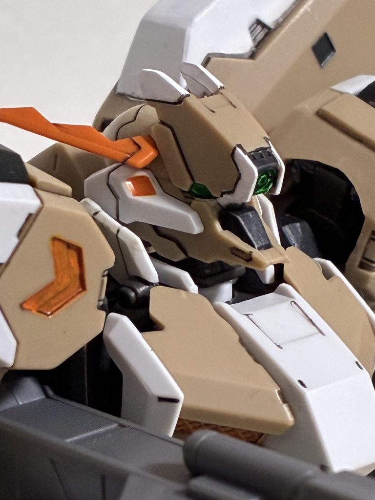 顔ほぼ一色だったので塗り分けるとイケメン