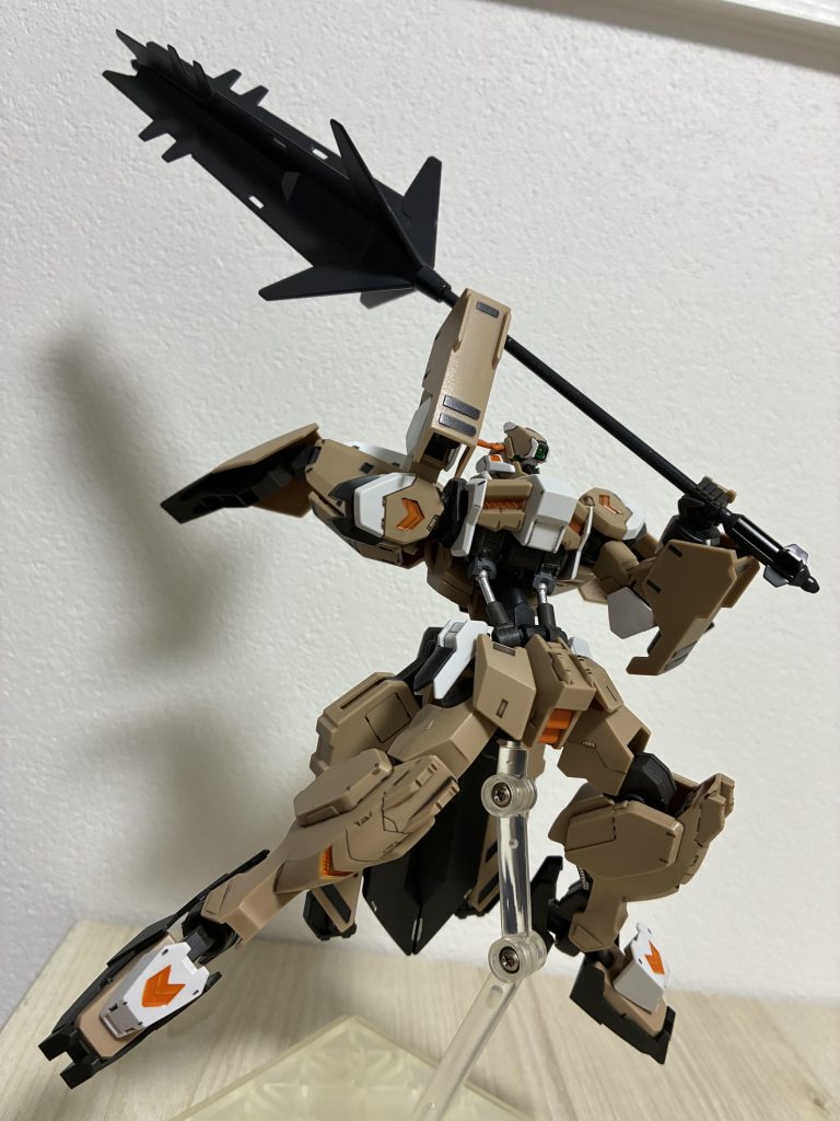 ハルバートないのでルプスレクスからメイス借りてます。