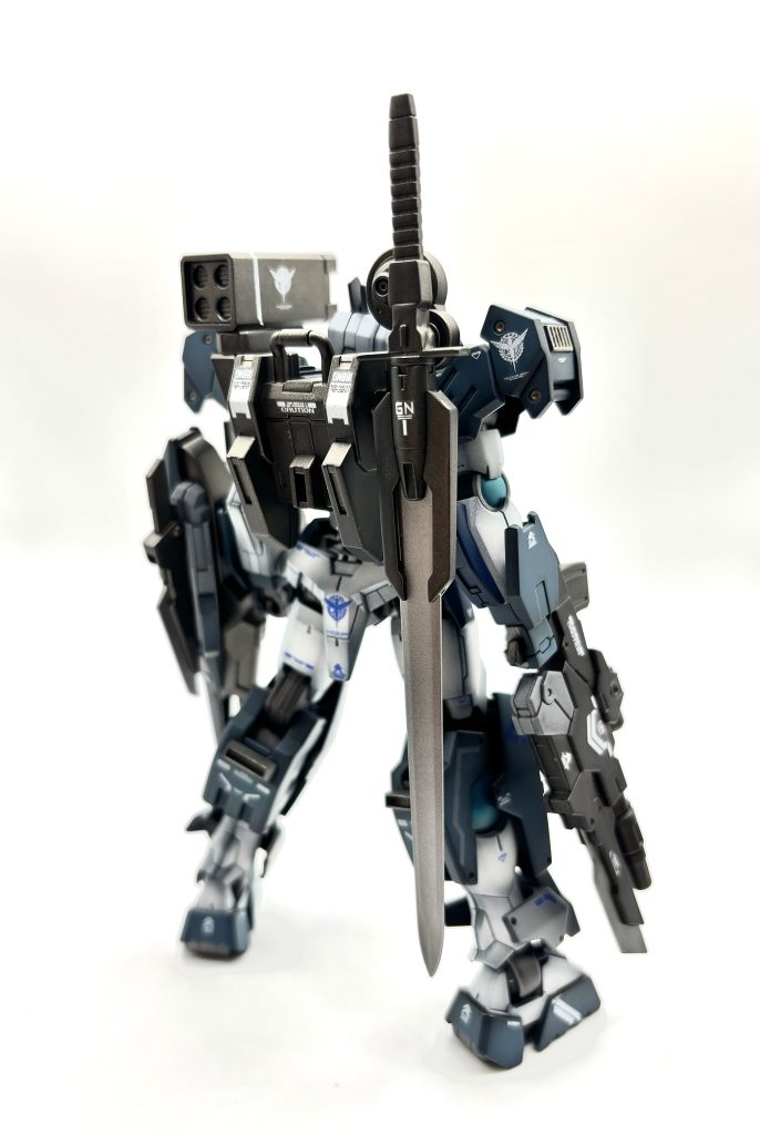 ダブルオー好きなので、ソレスタルビーイングのデカールを至る所に貼ってます笑