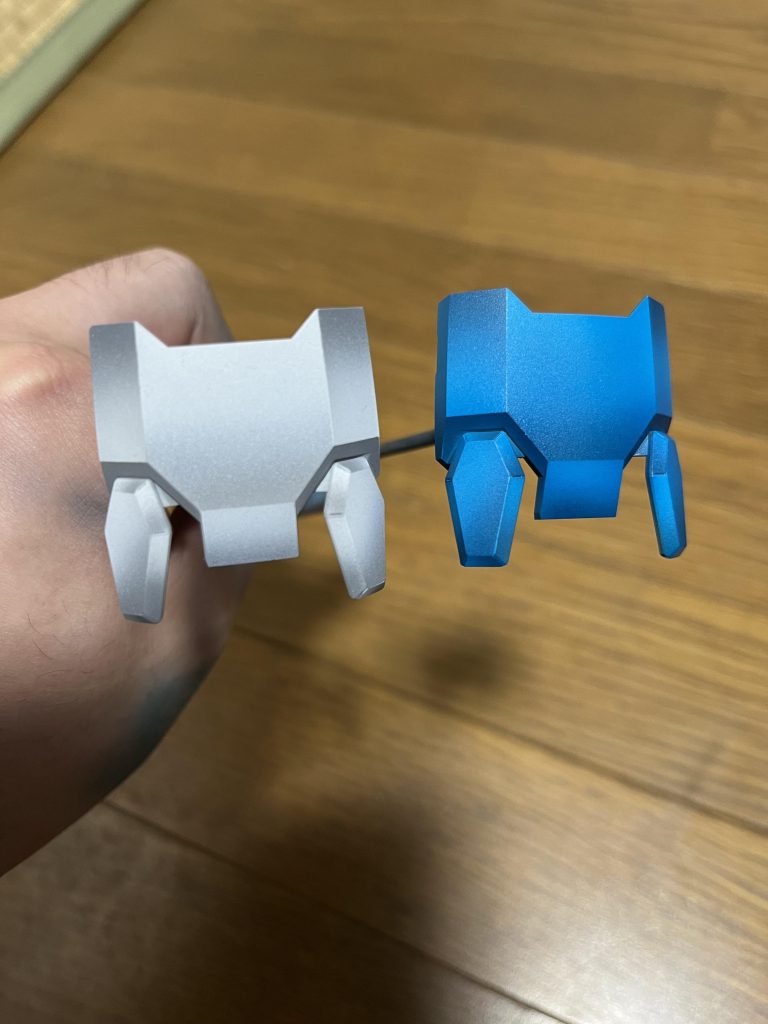 下地から色の差をつけてクリア塗料で塗装これにハイライトで白を乗せました