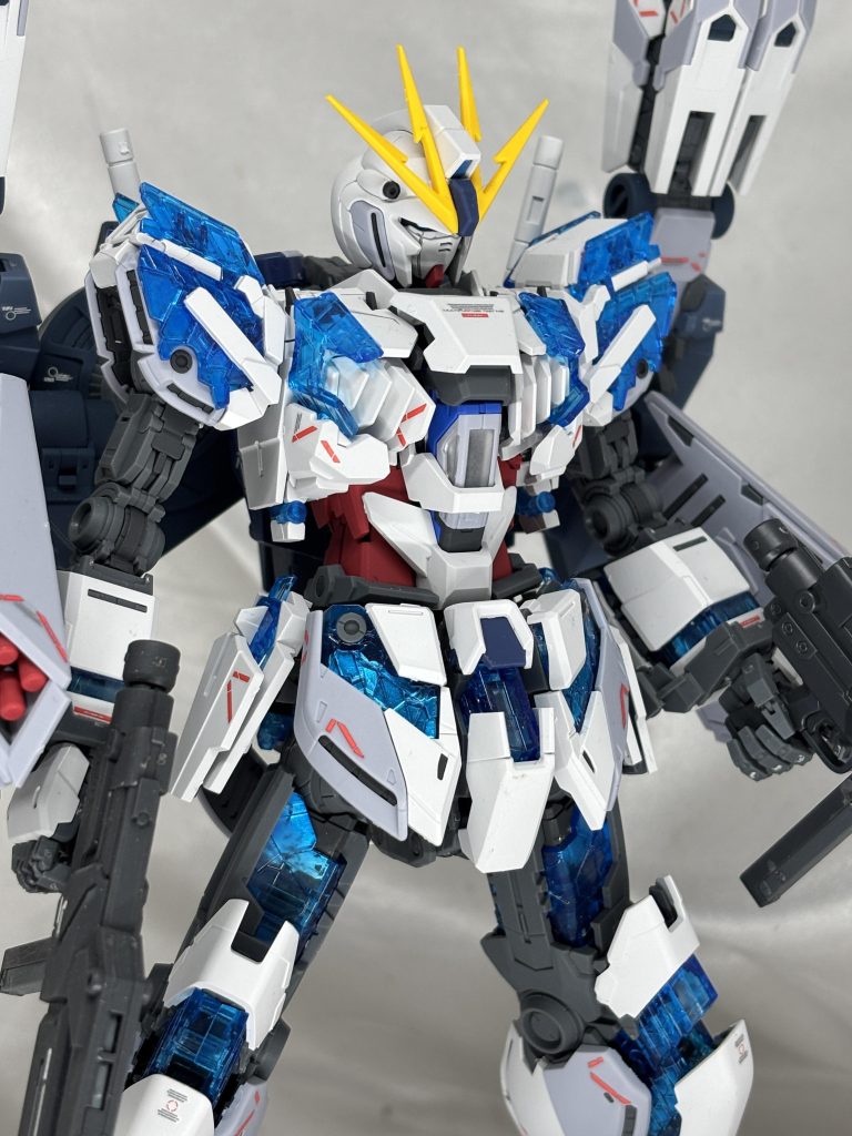 クリアパーツって素材が変わることあるんでしょうかね？メカニカルクリアのクリアパーツは問答無用で被るんですがこのクリアは大変綺麗に塗れました。最終決戦しようって名前で発売するかと思ったんですが出ませんでナラティブの色変え