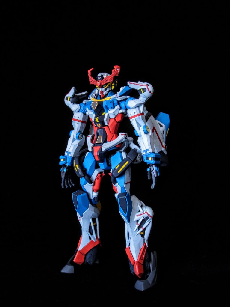 作成してから時間が経ったので、既にどうやって塗ったか忘れかけている…デカールを貼らずに処理できそうな箇所は塗りで仕上げています。