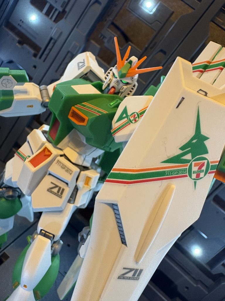 νガンダムセブンイレブンカラー！