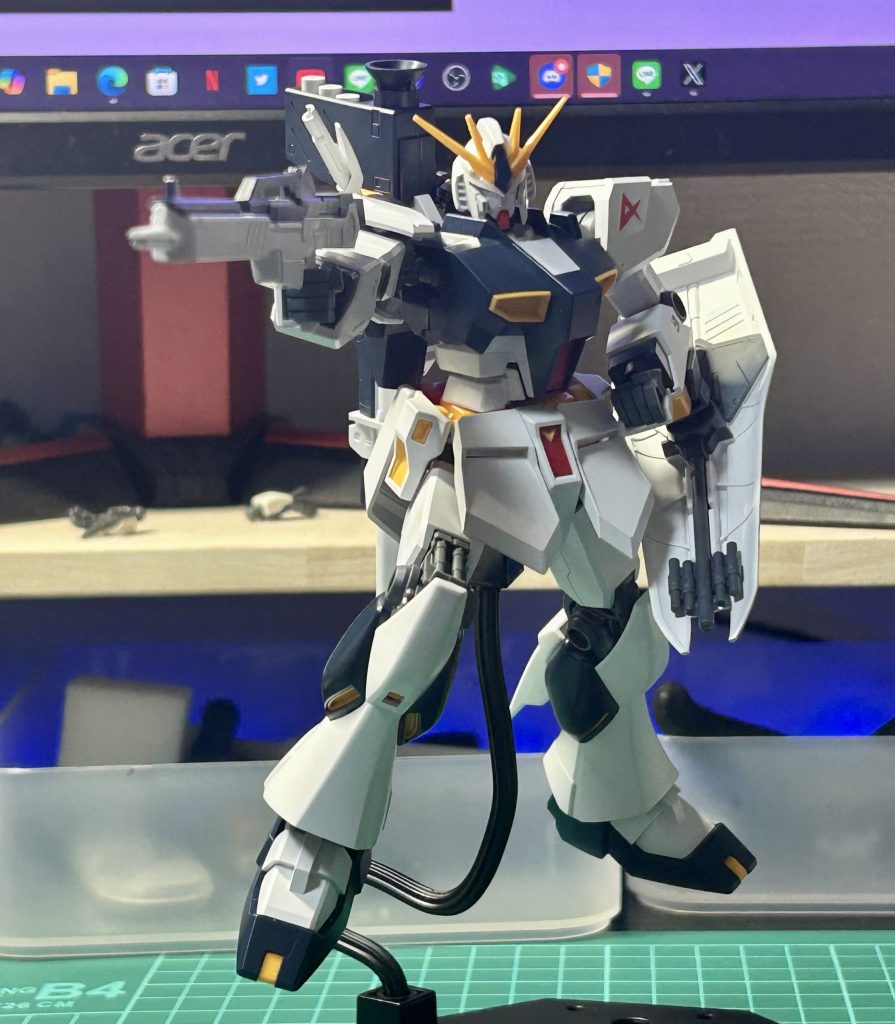 以前の投稿にもRGνガンダムを投稿しましたが、EGにはEGの良さが凄くありますよね！(*・ω・*)