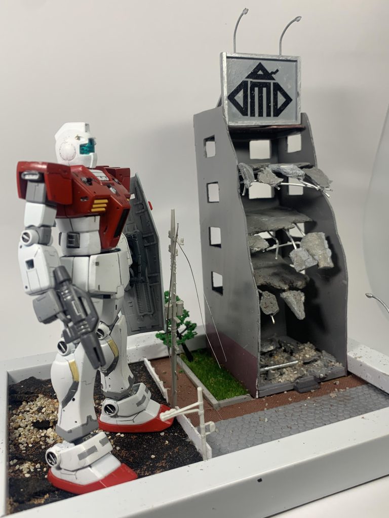 ビルはプラ板などでスクラッチしました。