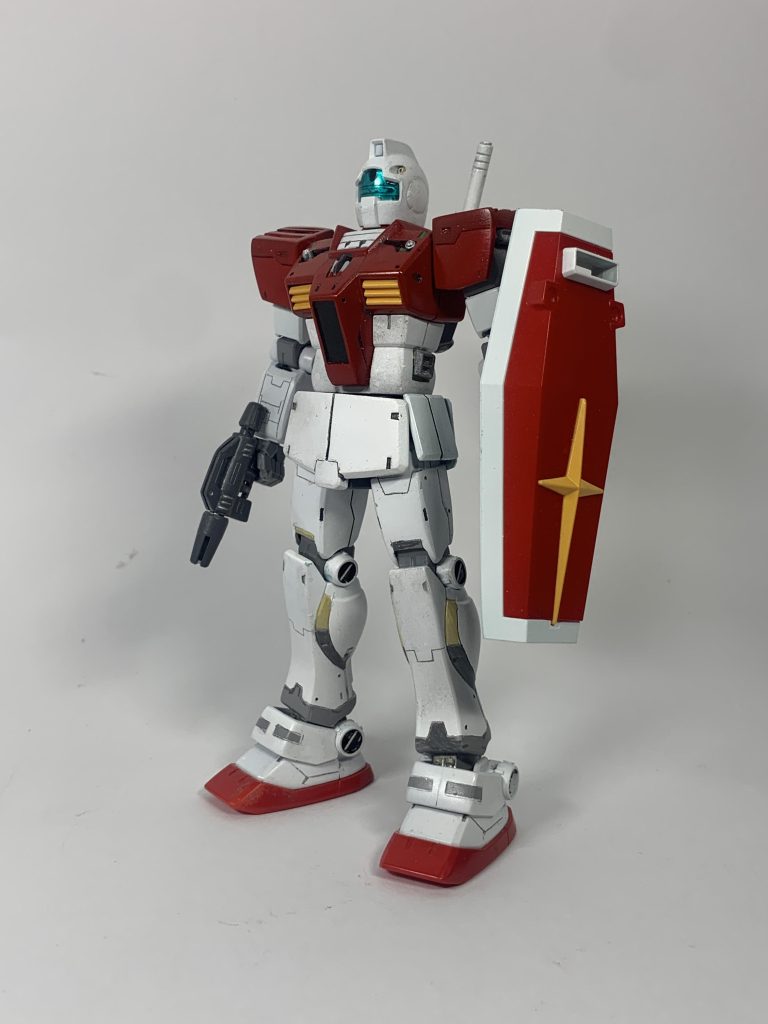 改修ポイントは胴体を4mm延長、肩アーマーをプラ板にて大型化、各所ディテールアップしています。