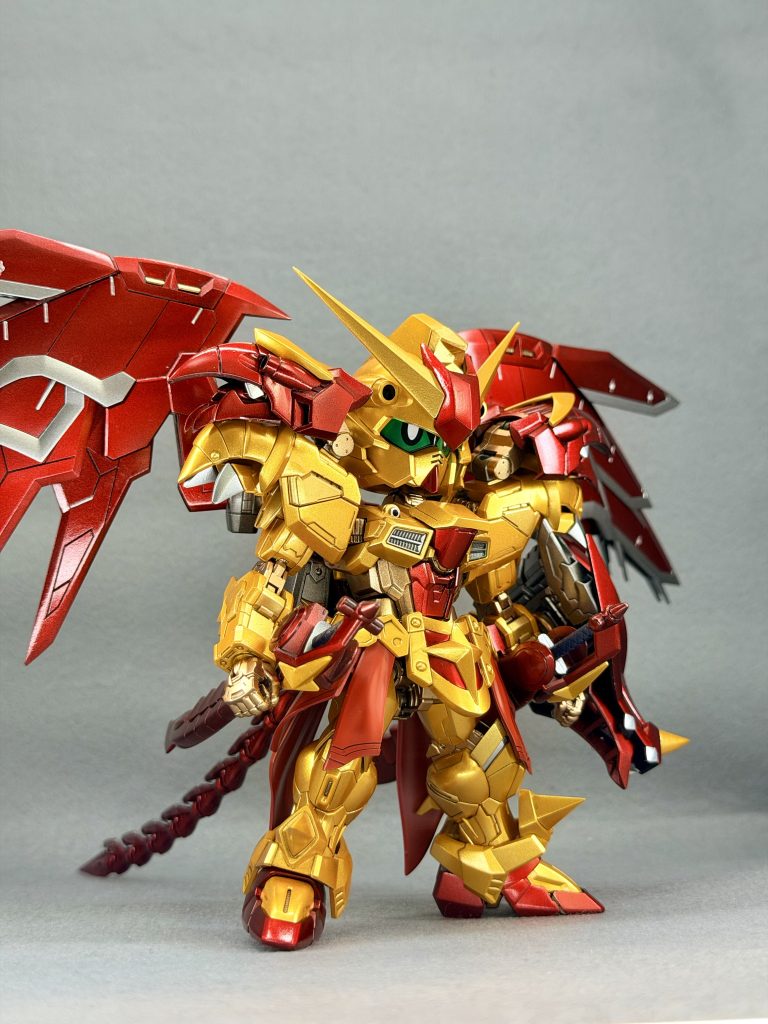 MGSDフリーダムにパーツを追加して制作しました。設定と違う部分もだいぶあるというかフリーダムまんまな部分が多いですが、雰囲気が出ていればOK!腰は丁度良いパーツがないので30MFから移植しました。布なのもファンタジーっぽくてアリかなと。