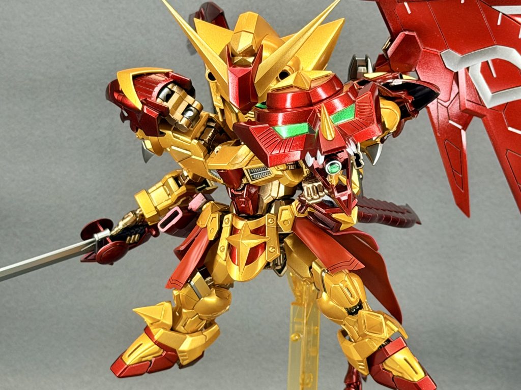 せっかくMGSDをベースにしましたが、干渉する部分が多く、厚いクリア層のためポージングは困難を極めます💦