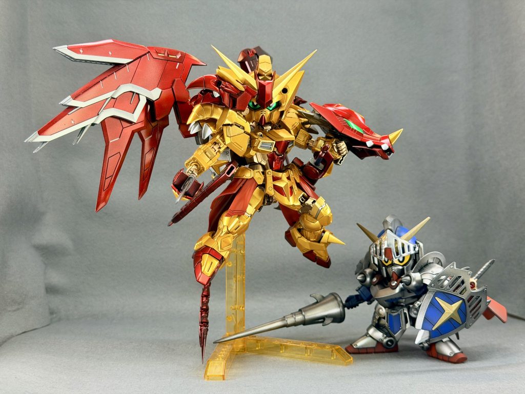 ご自身の半身であるナイトガンダムと一緒に。外伝のMGSD化は結構面白かったので素材が手に入ったらまたやってみようと思います。