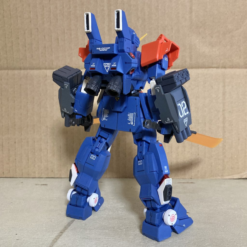 デカール、スミ入れ、トップコート、一部塗装を施してます。