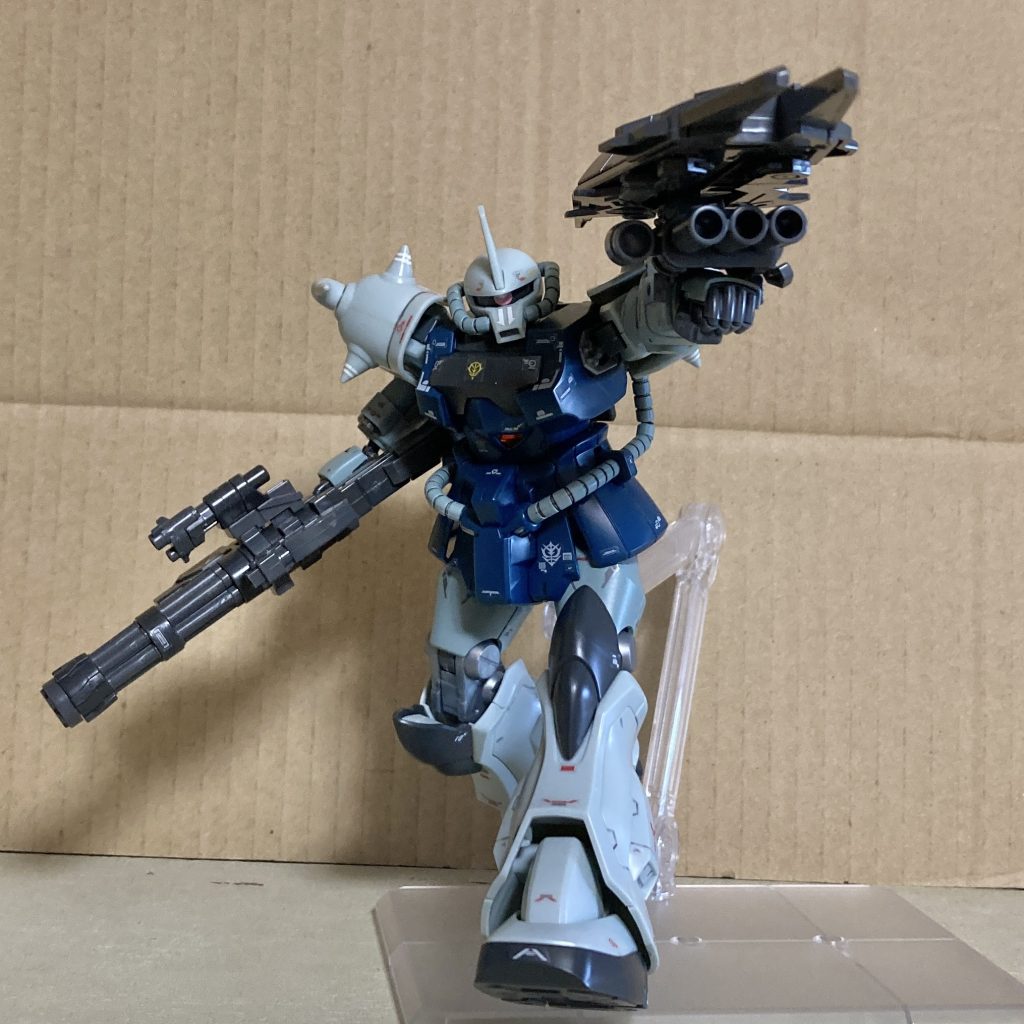 ３連装ガトリング砲も装備しています。