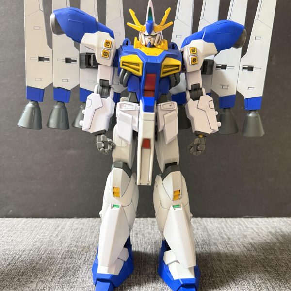 オデュッセウス級3号機ペルセウスガンダムになります！こちらはアルケイデスガンダムに比べてスムーズに開発出来ています！ペルセウスガンダムはブッホエアロダイナミクスとサナリィの共同制作という設定なのでf90やベルガギロス系に繋がるようなデザインを意識しました。また、荒々しく強さをイメージしたアルケイデス比べてペルセウスは優しく若い英雄をイメージしてデザイン（ミキシング、リペイント）しました！（3枚目）