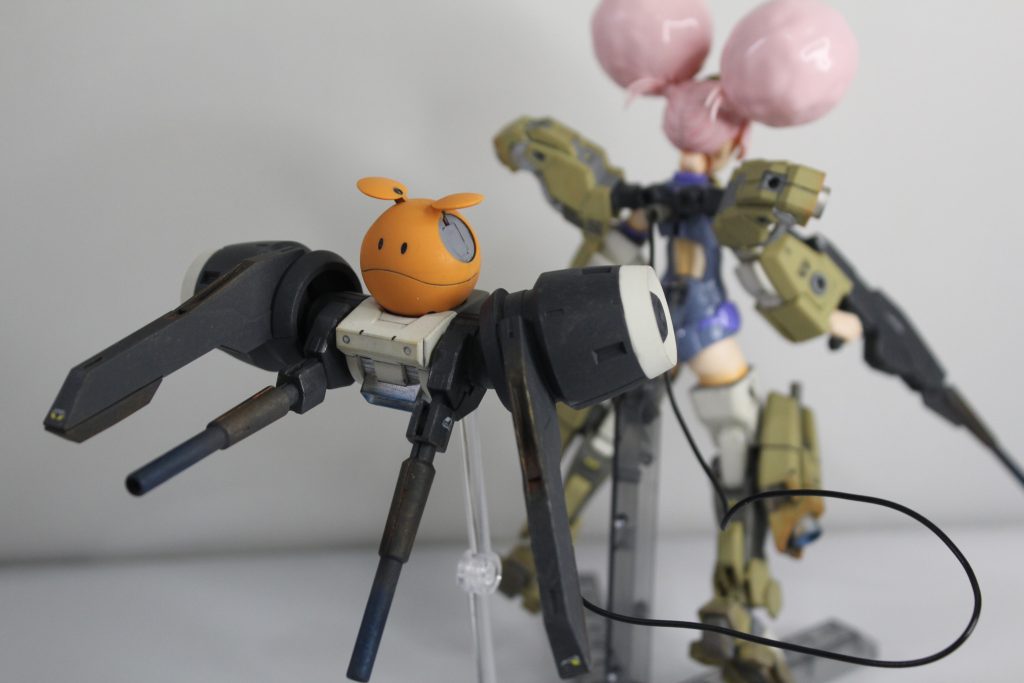 今回やりたかった、のは、これっ!「ハロ制御のバオリパック」ですMSサイズだと無理があっても、人間大と解釈すれば、ぴったりの大きさ