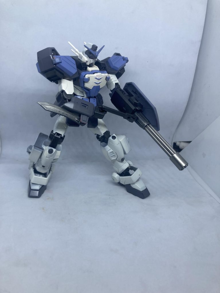 いかにも悪役みたいなカラーになるのがまたかっこいいですよね。因みにゲームでは起き上がりをガトリングで追加攻撃できるのも悪役というか外道というか…。笑