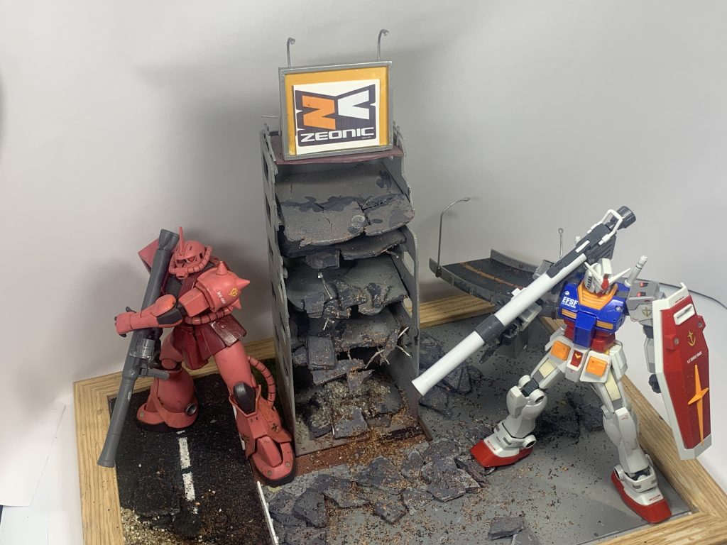 ガンダムのパズーカはHGの物を拝借しました。(gundam-kao1)