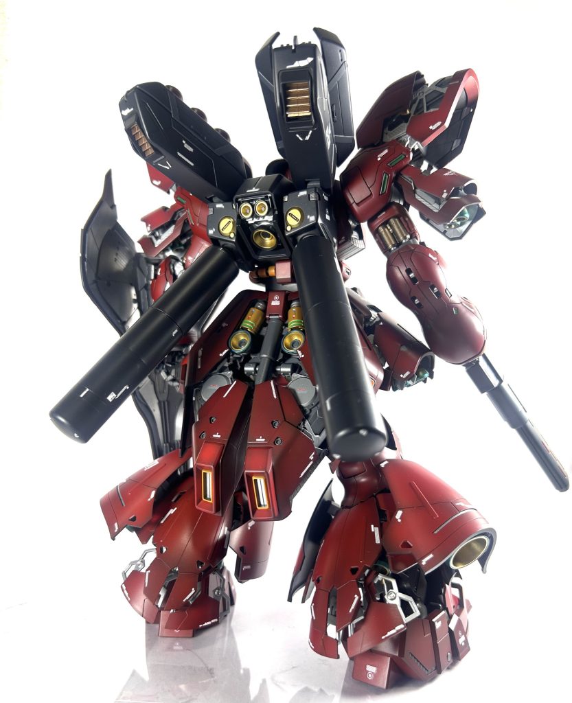 サザビーの魅力は脚部だと思ってます(zaku-kao6)分割された装甲から見えるバーニアが最高です✨