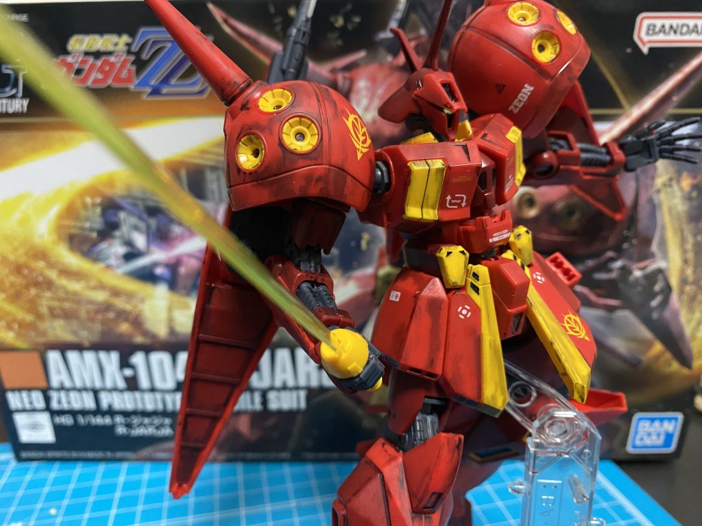 Rジャジャは、ゴツいですが気品ある騎士感があって良いですね。武器も魅力的なものばかりなので、どんなポージングで飾ろうか迷っちゃうwww〜余談〜アニメでキャラスーンを演じた門間葉月さんは、俳優渡辺いっけいさんの奥さんだと最近、知りました(zaku-kao7)