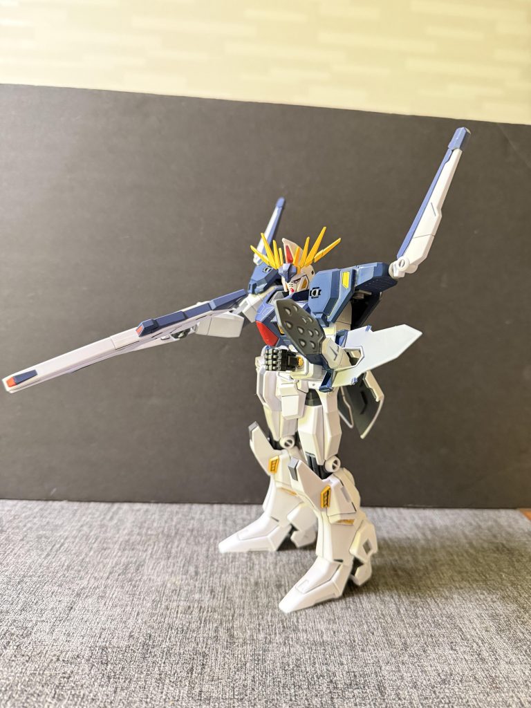 ■第二次ガンダム開発計画（セカンドGP計画）第二次ガンダム開発計画（通称セカンドGP計画）は、地球連邦軍がU.C.0090年代後半に推進した極秘の次世代兵器開発計画である。本計画は、シャアの反乱によって露呈したニュータイプ戦力の脅威、および戦場の広域化・高強度化に対応するために立案された。