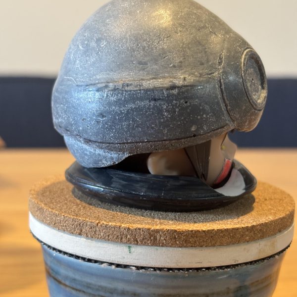 ガンプラに付いてくるゲート ランナー&nbsp;も&nbsp;お金払っている内の 物&nbsp;なので廃棄せずに有効活用推進します。ジオン兵（仮）のヘルメットにも使用しました。次はボディ大改修します（してます）😁（2枚目）