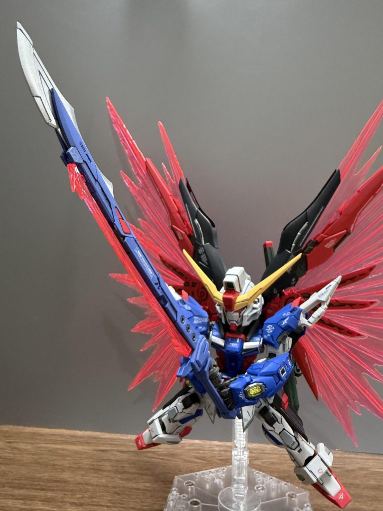 アロンダイトと胸のとこの水色は色変えましたそれと高エネルギー長射程ビーム砲の緑も濃くしてます後ビームライフルくらいで色はあんま変えずそのままです