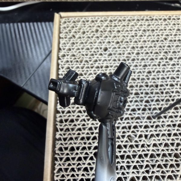 サーフェイサーEVOブラックを塗ります。1:1.5くらいで希釈して3回くらい塗りました！&nbsp;（4枚目）