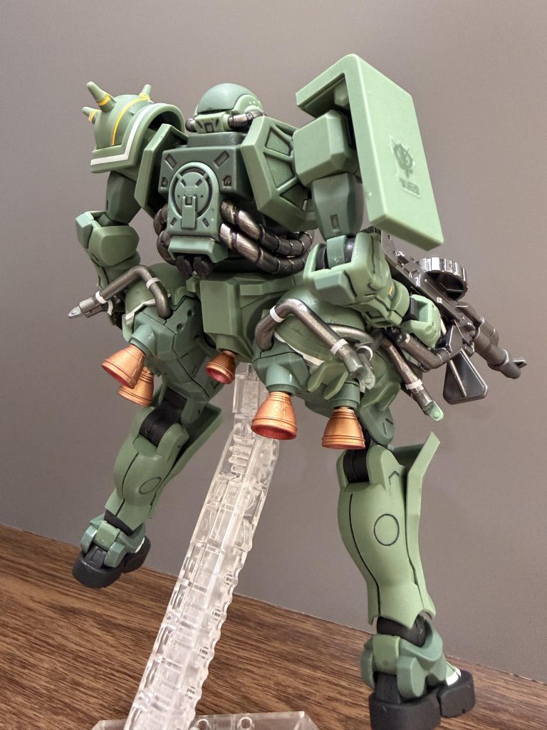 ガンプラがなかなか手に入らない昨今ですがこのザクはどこ行ってもあるしなんなら値下げされてる不遇な子( ；∀；)ザクはいいぞ