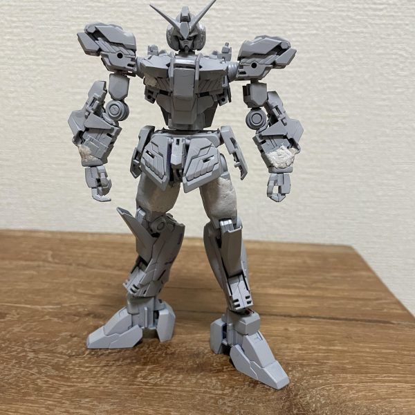 ユニコーンガンダムをベースに大張正已風のガンダムＭＫIIを作っていってますもうすでに顔がオリジナルに道のりは遠い（6枚目）