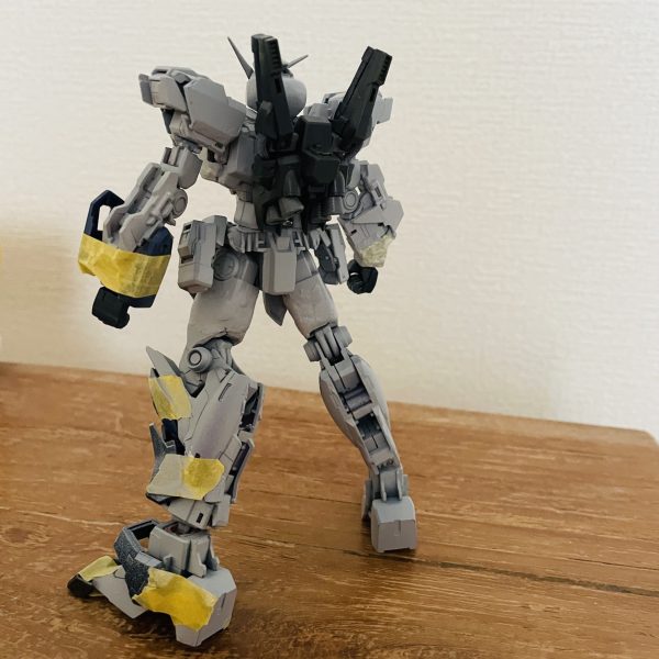 表面の仕上など細かいところがどこまでできるのか分かりませんが頑張りますベースはHGユニコーンパーツにRGマークIIスカートはHGハイニューガンダム頭はユニコーンをそのまま流用してるのでガタガタな感じを使ってます雑でもいいので雰囲気よく完成したい（4枚目）