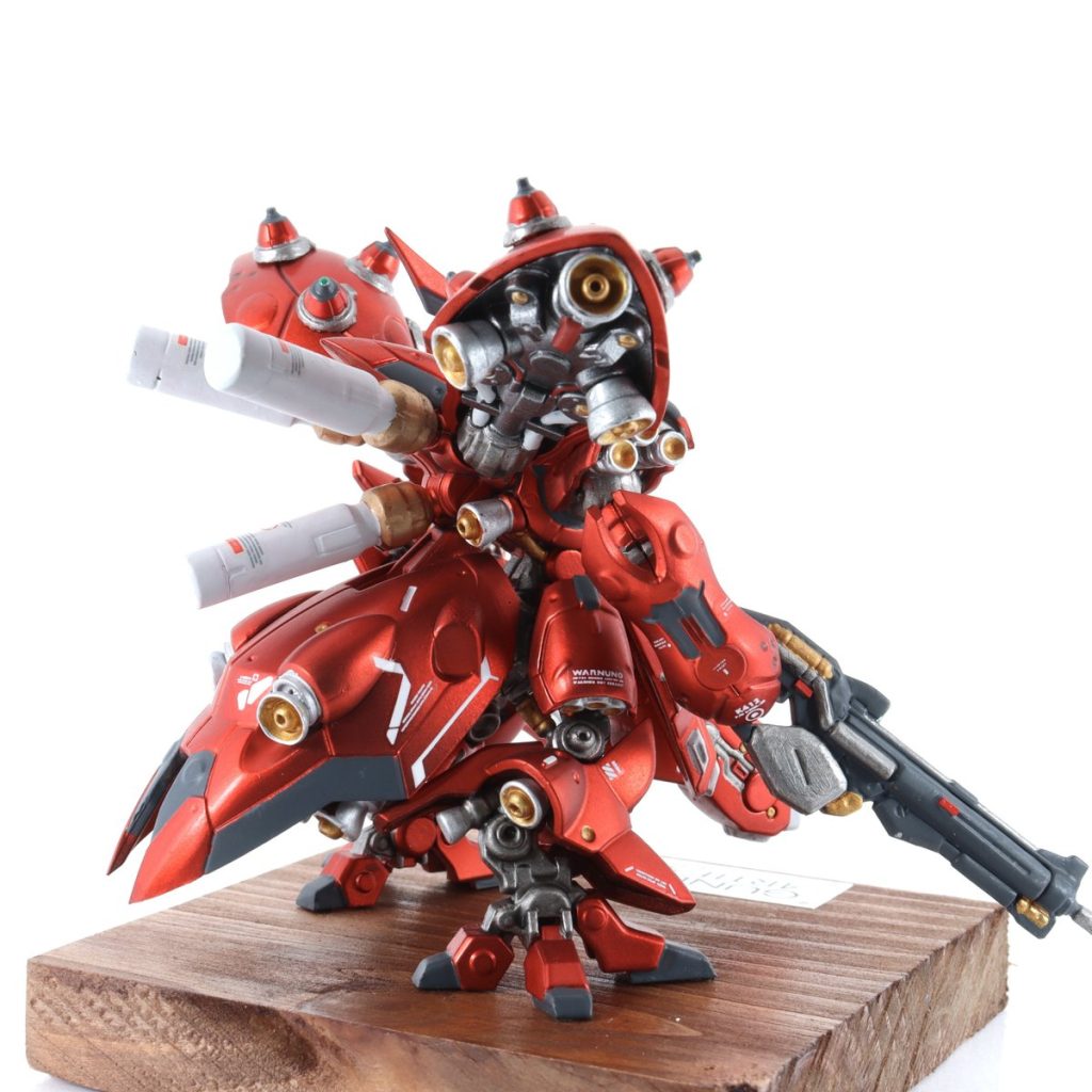 バーニア内にはお得意の手芸用ビーズ(笑)でもこのサイズのキットならディテールアップに有効です(よね?)🤔