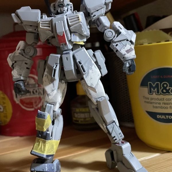 脚のベースが決まりました。腕はどうしたらいいんだろう&nbsp;&nbsp;ベースはHGユニコーンパーツにRGマークIIスカートはHGハイニューガンダム（2枚目）