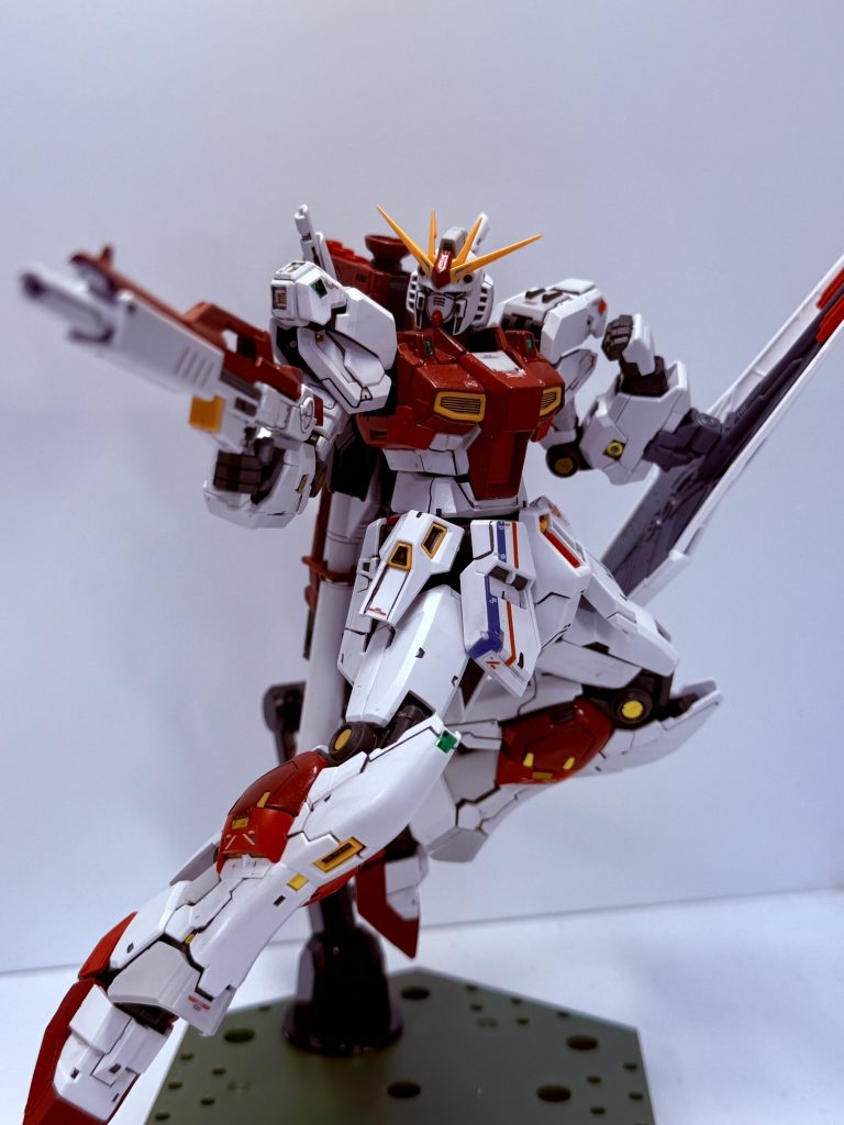 本機には、サイコフレームやフィン・ファンネルといったサイコミュ系の技術は搭載されていない。ボッシュにはNT能力がなく、本来の武装が使えないからである。