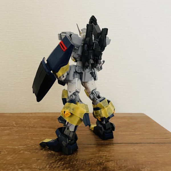 理想の完成予定これ自然にくっつけれるんでしょうか。自信がありません&nbsp;ベースはHGユニコーンパーツにRGマークIIスカートはHGハイニューガンダム（3枚目）