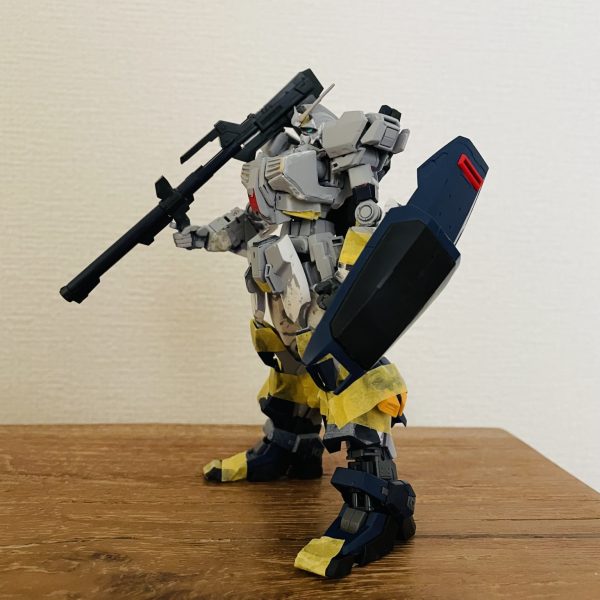 理想の完成予定これ自然にくっつけれるんでしょうか。自信がありません&nbsp;ベースはHGユニコーンパーツにRGマークIIスカートはHGハイニューガンダム（4枚目）