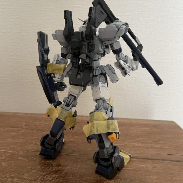 理想の完成予定これ自然にくっつけれるんでしょうか。自信がありません&nbsp;ベースはHGユニコーンパーツにRGマークIIスカートはHGハイニューガンダム（5枚目）