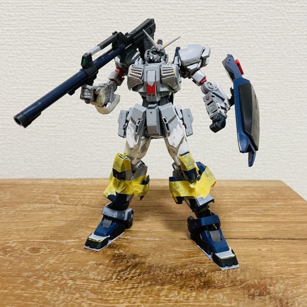 シールドなんとかつけれそうです足も大きくして一度大張ポーズで記念撮影してみました。&nbsp;ベースはHGユニコーンパーツにRGマークIIスカートはHGハイニューガンダム（3枚目）