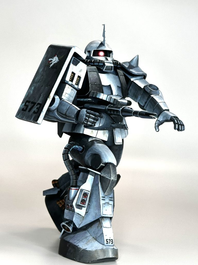 背景なしで。旧キットらしい、どっしり感が気に入っています。