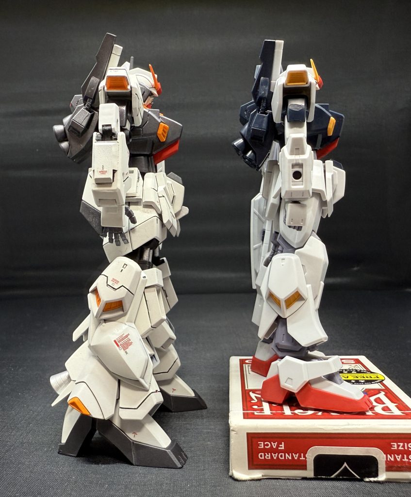 胸の中心部分と股間は強調させるために3mmくらい伸ばしています