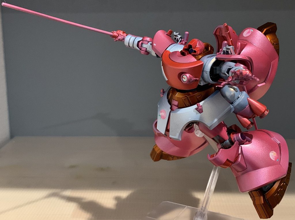 桃のシールはアマゾンで見つけたネイルシールを貼っています。