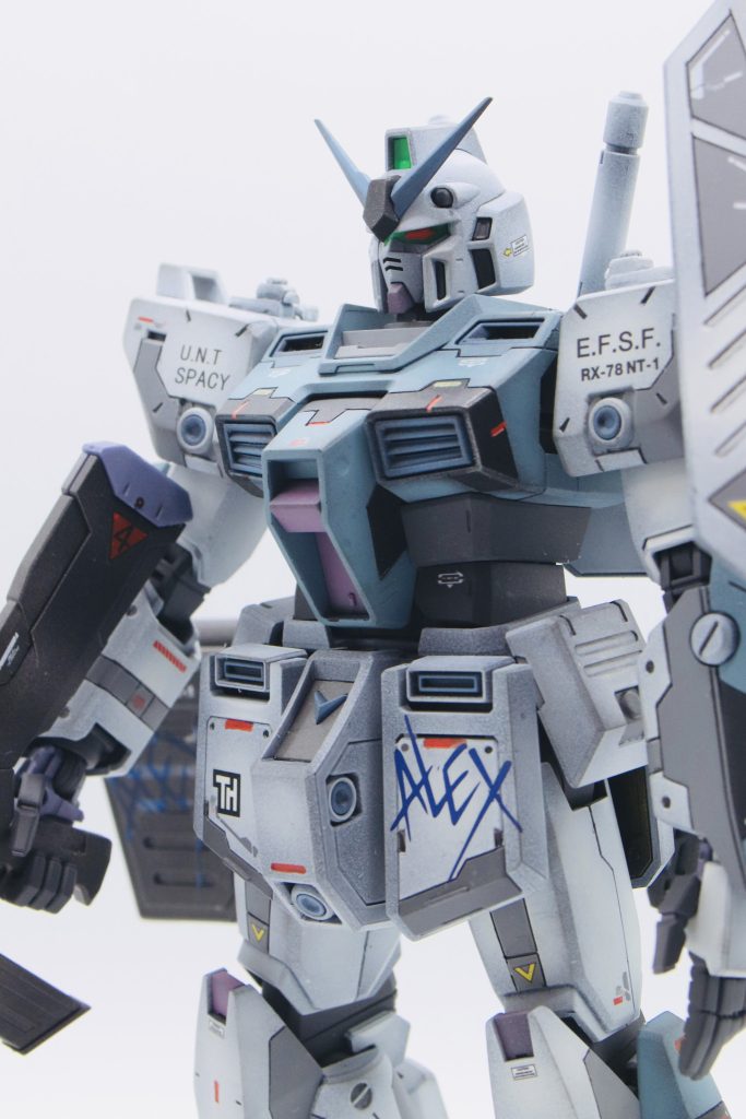 上半身アップ。