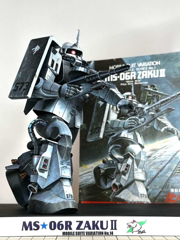 説明書と。上田信先生のイラストが素晴らしすぎます。タッチなどなるべく近づけるように塗り重ねました。