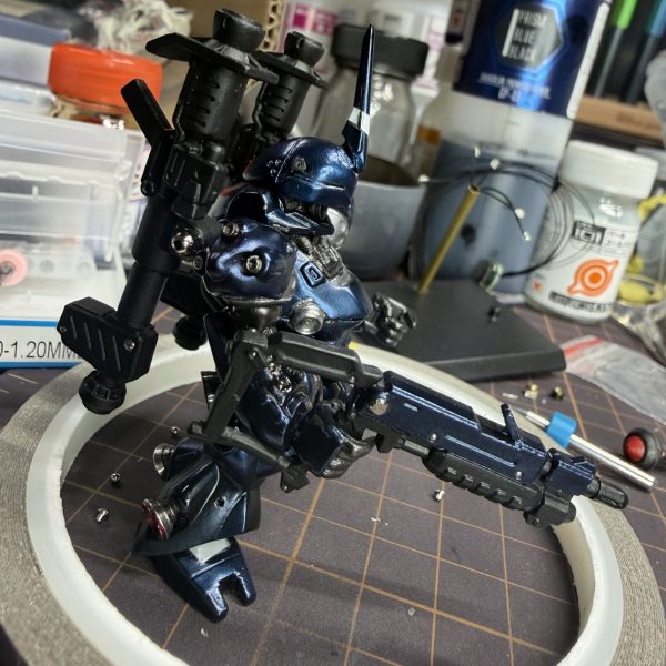 ケンプファーの武器ディテールアップ、ここから塗装どうするか悩み中…