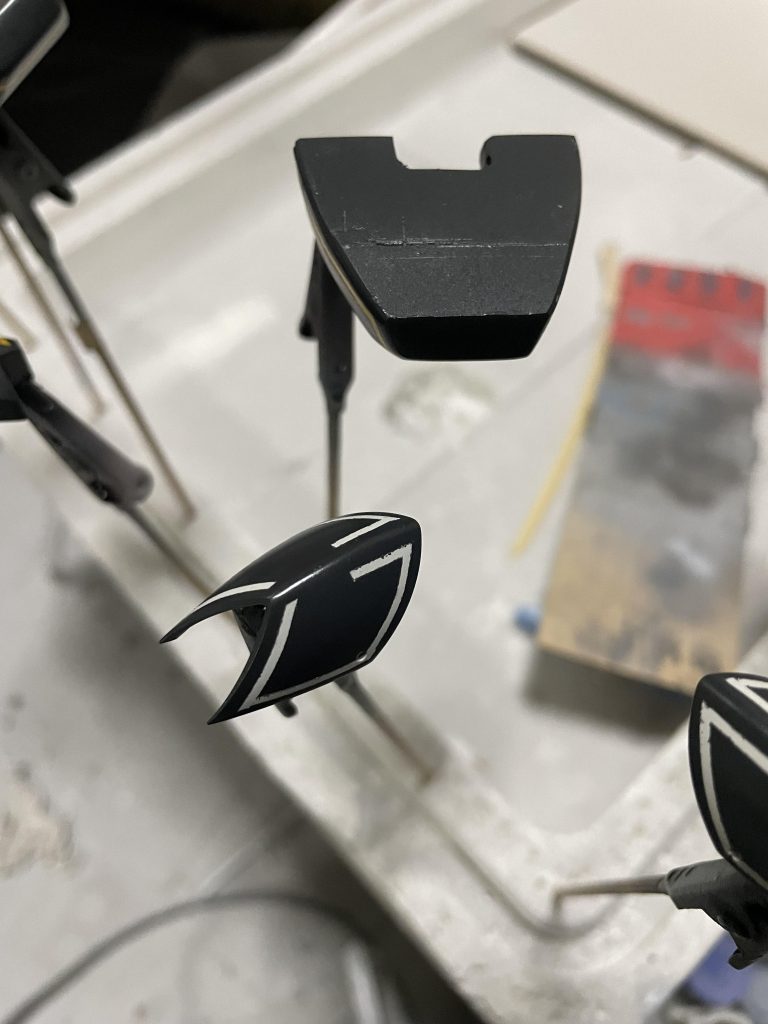 1mm、2mmのマスキングテープを利用して、なんちゃってリアルタイプデカール仕様にしてみました。