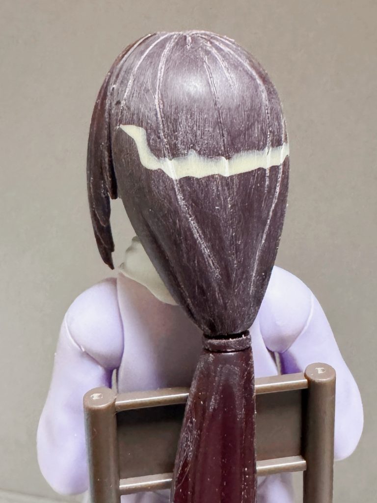 髪の稼働もパテで埋めました。